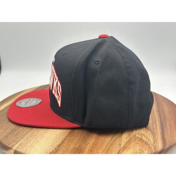 Chicago Blackhawks Hat Cap Snap Back Black Red NHL Hockey 100% Wool Throwback - Picture 2 of 11